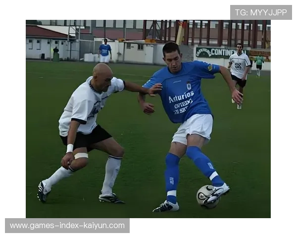 西甲皇马前场漏转联动：对手防线被彻底撕裂的战术解码